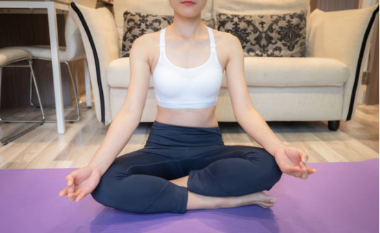 How do yoga pants improve blood circulation?