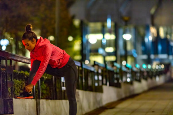 The rhythm philosophy of yoga pants for city night runners